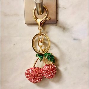 🆕 Pink crystal hearts Key chain